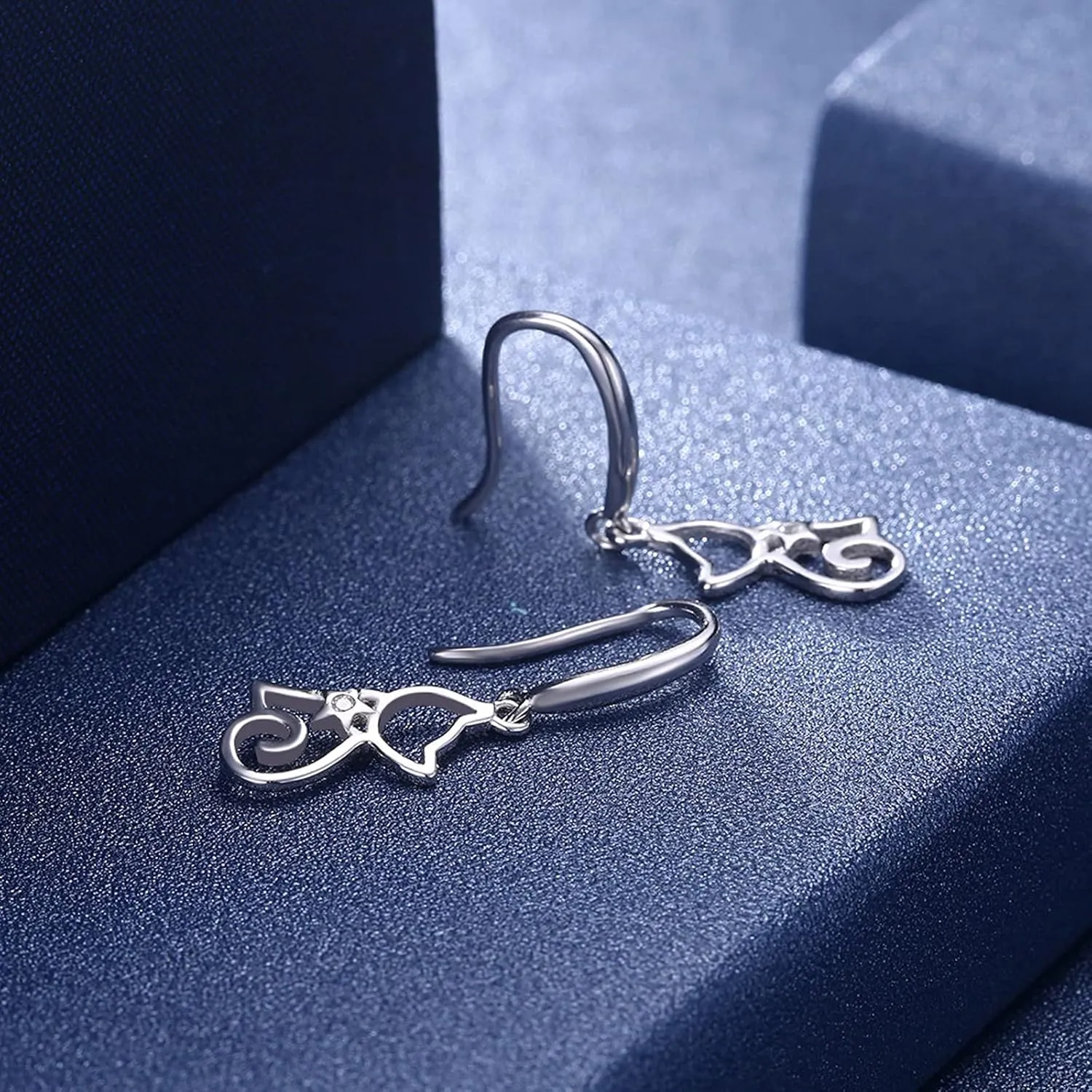 Cute Cat Earrings Stud Pearl Earrings for Women Mouse Cubic Zircon Hypoallergenic Earrings Christmas Birthday Gift