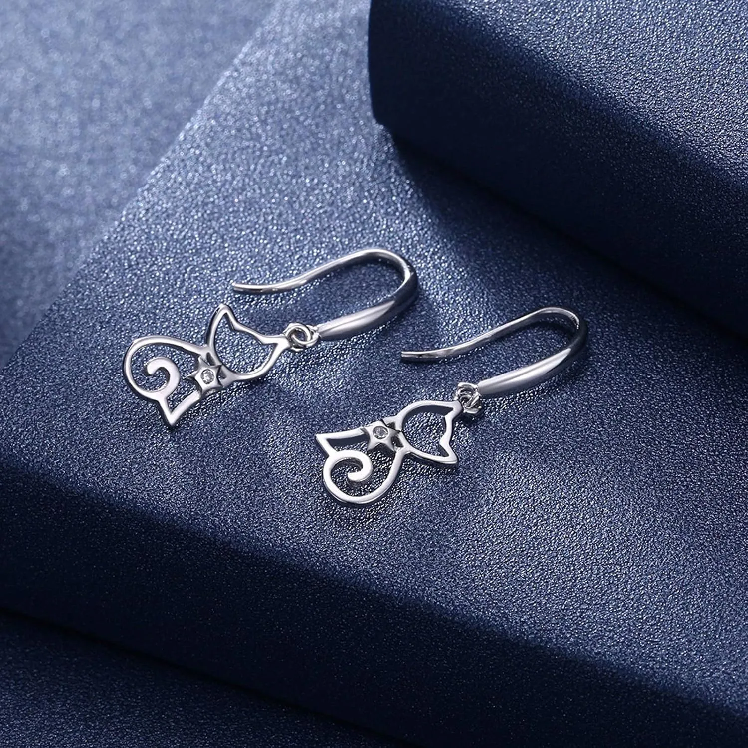 Cute Cat Earrings Stud Pearl Earrings for Women Mouse Cubic Zircon Hypoallergenic Earrings Christmas Birthday Gift