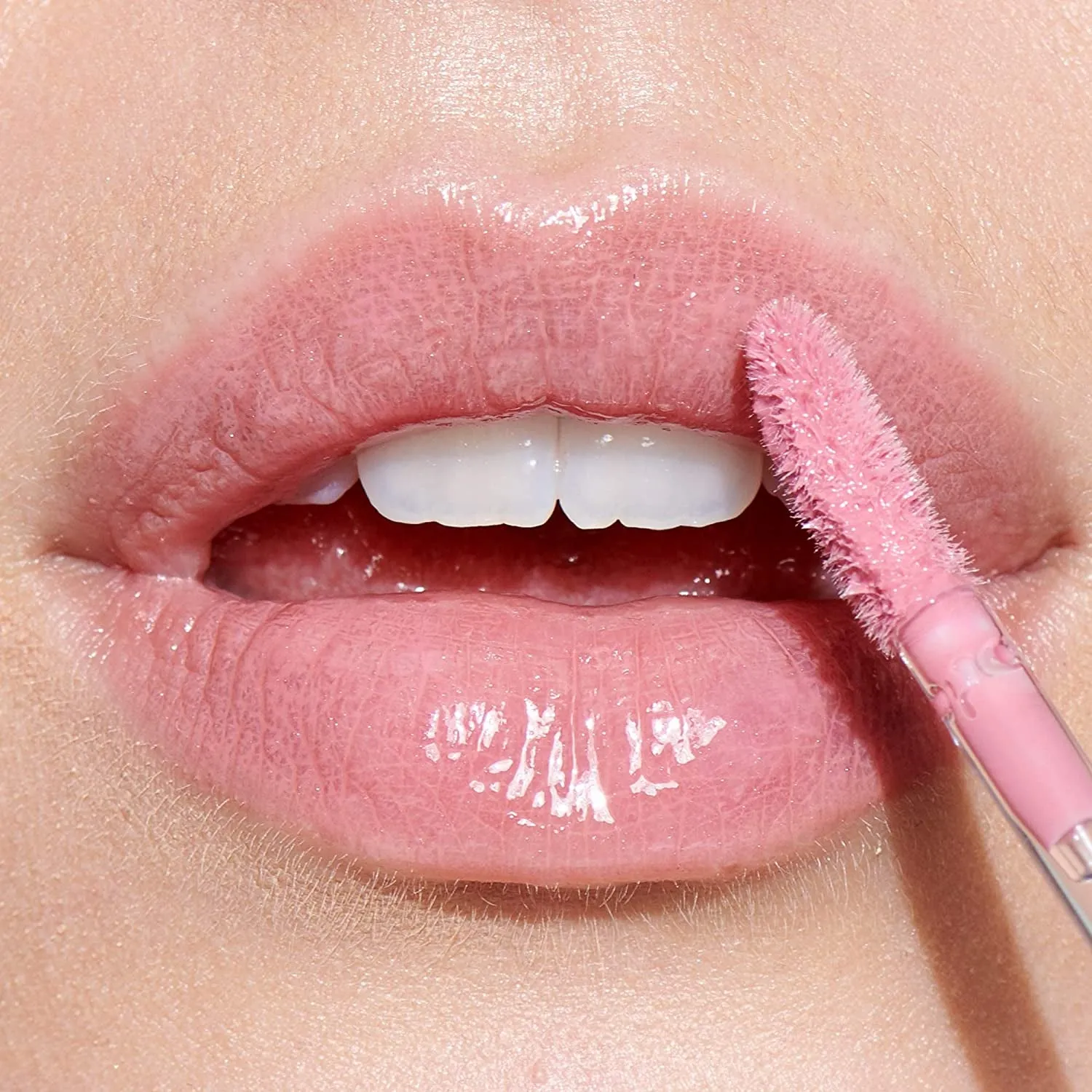 e.l.f. Lip Plumping Gloss, Hydrating, Nourishing, Invigorating, High-Shine, Plumps, Volumizes, Cools, Soothes, Sparkling Rosé, Shimmer, 0.09 Oz