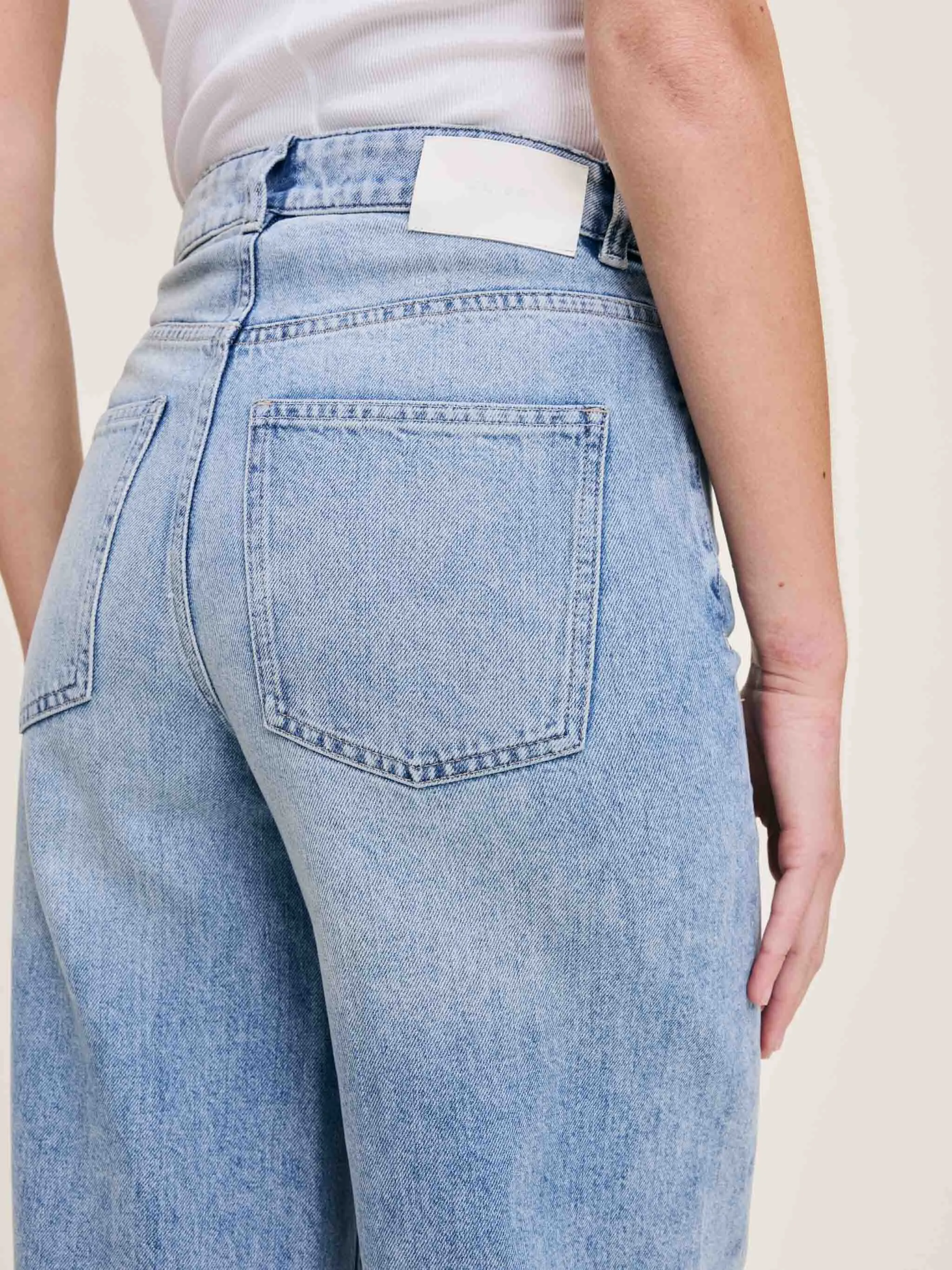 Miro Rigid Barrel Jean