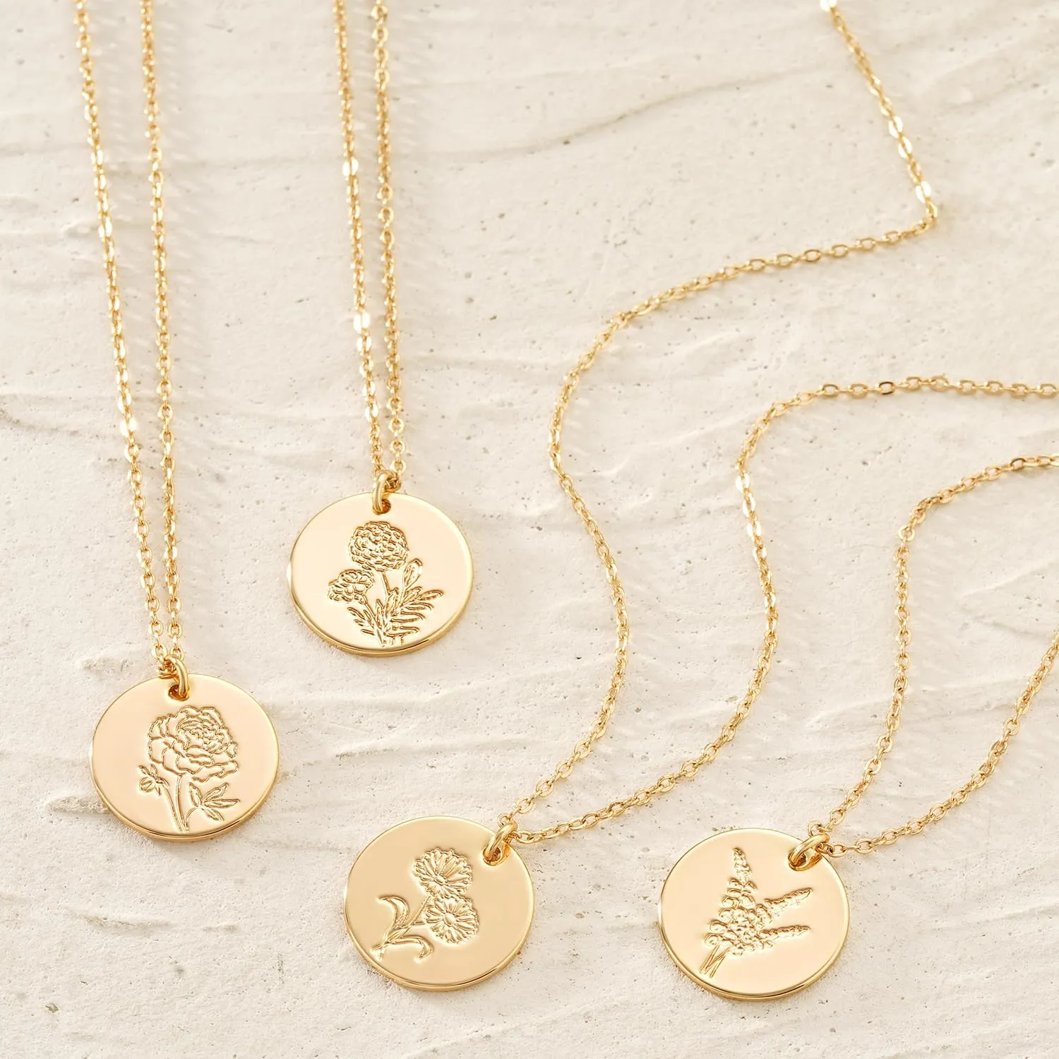 MYEARS Women Birth Flower Necklace Gold Coin Engraved Disc 12 Month Flower Bouquet Pendant 14K Gold Plated Dainty Chain Personalized Floral Jewelry Birthday Gift