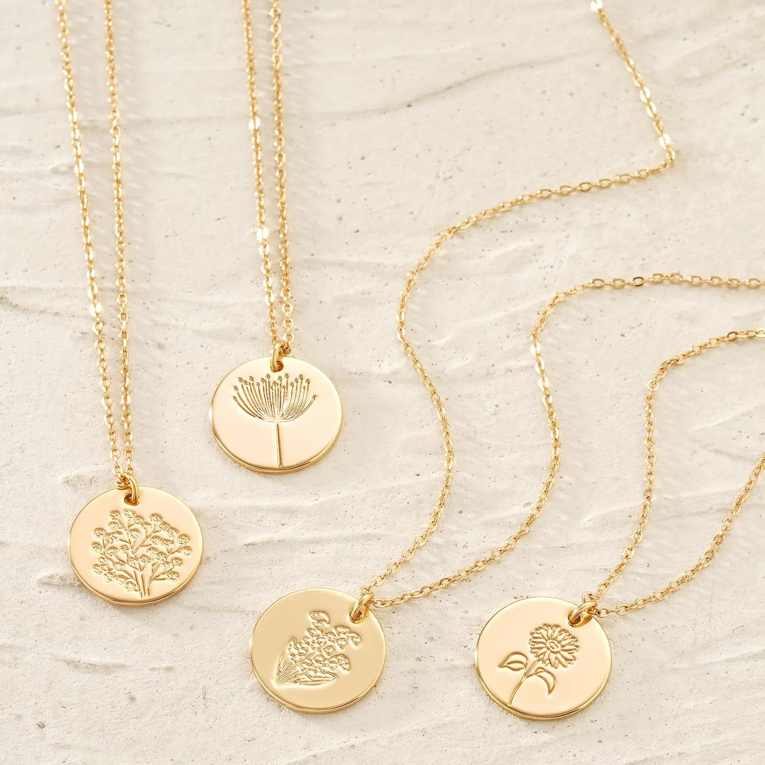 MYEARS Women Birth Flower Necklace Gold Coin Engraved Disc 12 Month Flower Bouquet Pendant 14K Gold Plated Dainty Chain Personalized Floral Jewelry Birthday Gift