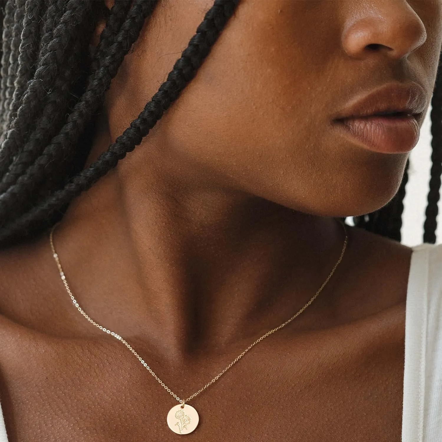 MYEARS Women Birth Flower Necklace Gold Coin Engraved Disc 12 Month Flower Bouquet Pendant 14K Gold Plated Dainty Chain Personalized Floral Jewelry Birthday Gift