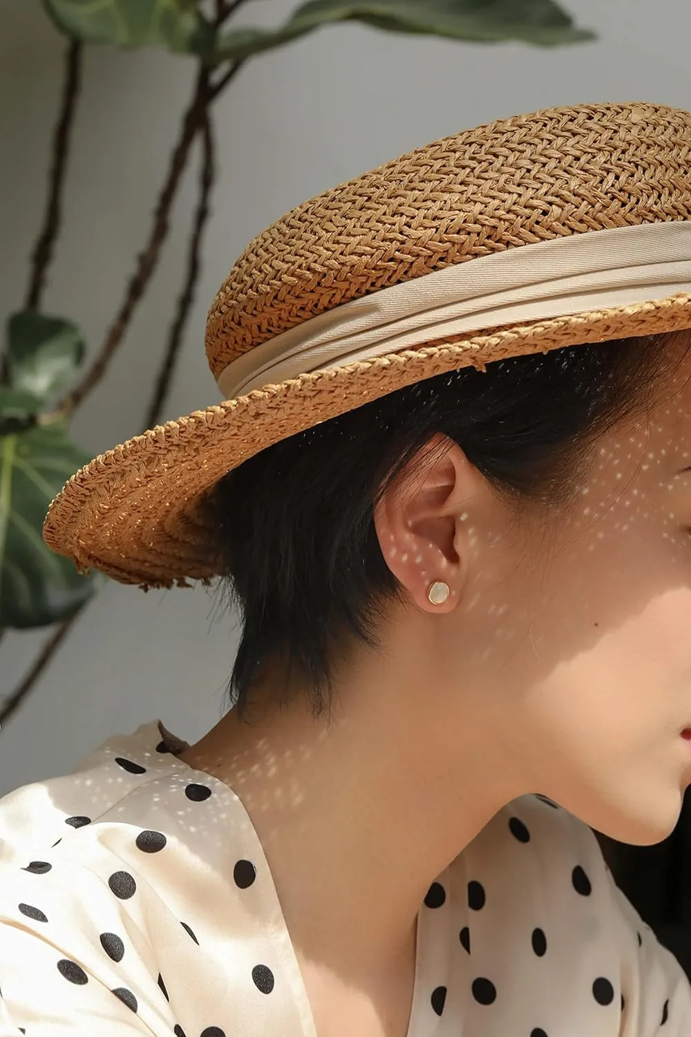 S.Leaf Shell Earrings Mother of Pearl Earrings Silver Stud Earrings for Women Hypoallergenic Earrings Round Disc Stud Earrings for Women