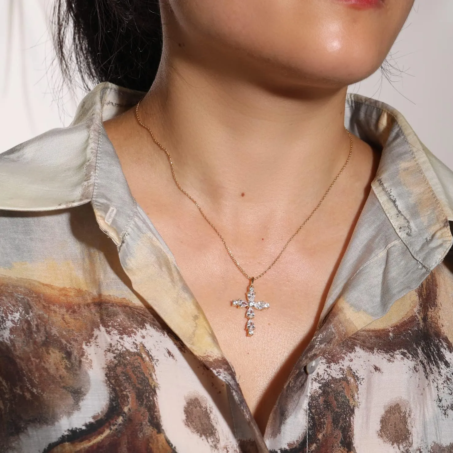 Sterling Silver Cross Necklace for Women Gold Plated Cross Pendant Necklace Cross Layered Necklace for Women