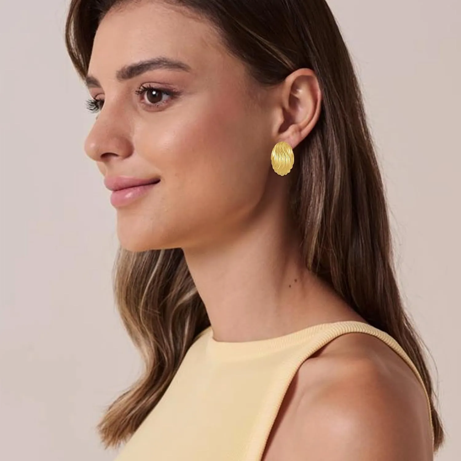 Women's Gold Earrings Chunky Love Knot Flower Statement Earrings for Women Minimalist Stud Earrings Fashion Jewelry